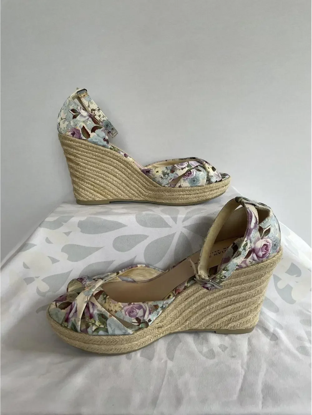 Floral Espadrille Wedge Sandals Size 9.5 Christian Siriano for Payless